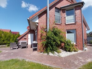 Exterior - Gemütliches Ferienhaus für bis zu 6 Personen in Ruhiger Lage von Greetsiel (Krummhörn)