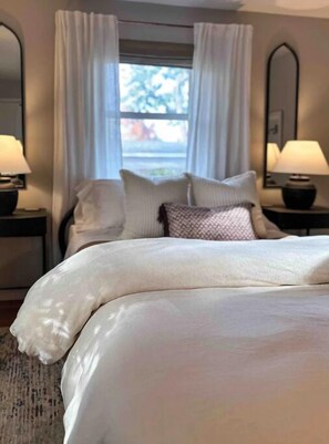 2 chambres, fer et planche à repasser, Wi-Fi, draps fournis