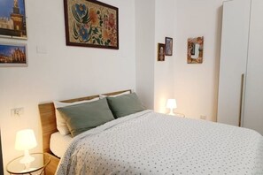 1 bedroom, iron/ironing board, free WiFi, bed sheets