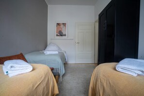 2 Schlafzimmer, Reisekinderbett, WLAN, Bettwäsche