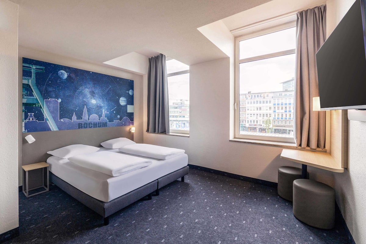 Doppelzimmer (French bed) | 1 Schlafzimmer, Verdunkelungsvorhänge, schallisolierte Zimmer