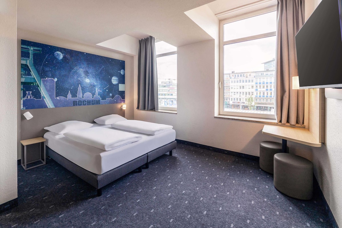 Double Room (French bed) | Blackout drapes, soundproofing, free WiFi