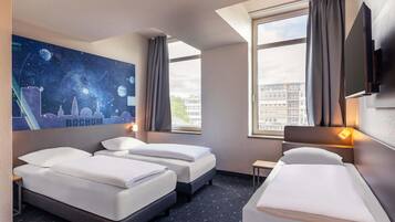 Triple Room | Blackout drapes, soundproofing, free WiFi