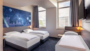三人房
