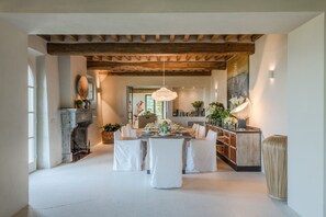 Dining - Villa Sunset, Luxury Farmhouse with Infinity Pool and Incredible Views in Lucca (Lucca)