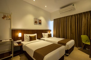 Executive Twin Room | Egyptian cotton sheets, premium bedding, down comforters - Freesia Residency By Express Inn - Navi Mumbai (Navi Mumbai)