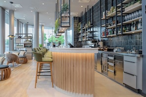 بار (في المنشاة)