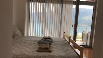 2 chambres, fer et planche à repasser, Wi-Fi gratuit, draps fournis