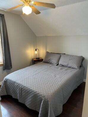 4 bedrooms, free WiFi, bed sheets