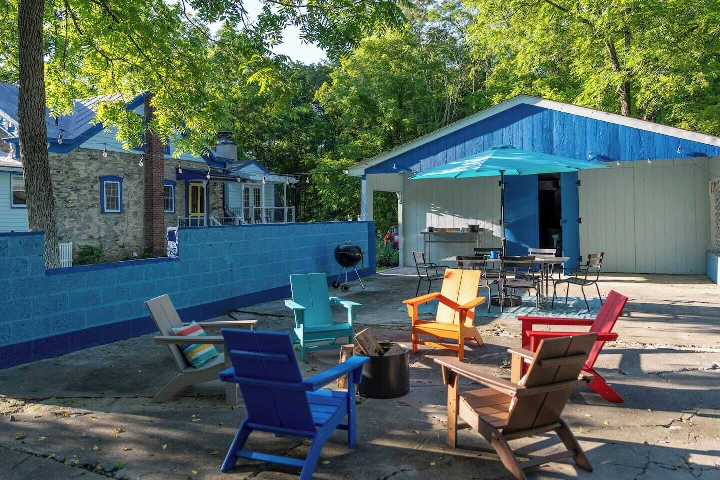 Relax outside with BBQ and/or fire pit.  Enjoy the country. Our outdoor dining area offers a perfect spot to enjoy meals while taking in the beauty of the facing back yard.