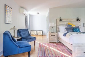 4 bedrooms, desk, iron/ironing board, free WiFi