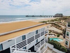 Egyptian cotton sheets, premium bedding, individually furnished - Mia's Boutique Hotel  (Nags Head)