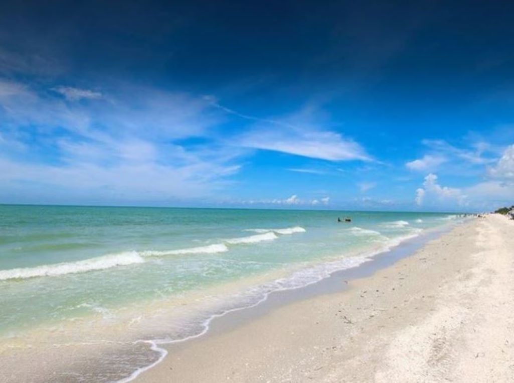 Penthouse Ocean view Condo on famous  Sanibel Beach