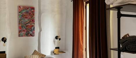 1 habitación, wifi y ropa de cama