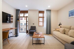 40-inch Smart TV with digital channels