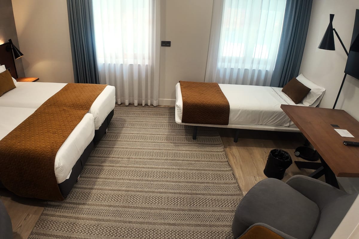 1 bedroom, premium bedding, memory foam beds, individually decorated