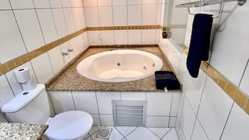Bañera y ducha independientes, bañera de hidromasaje
