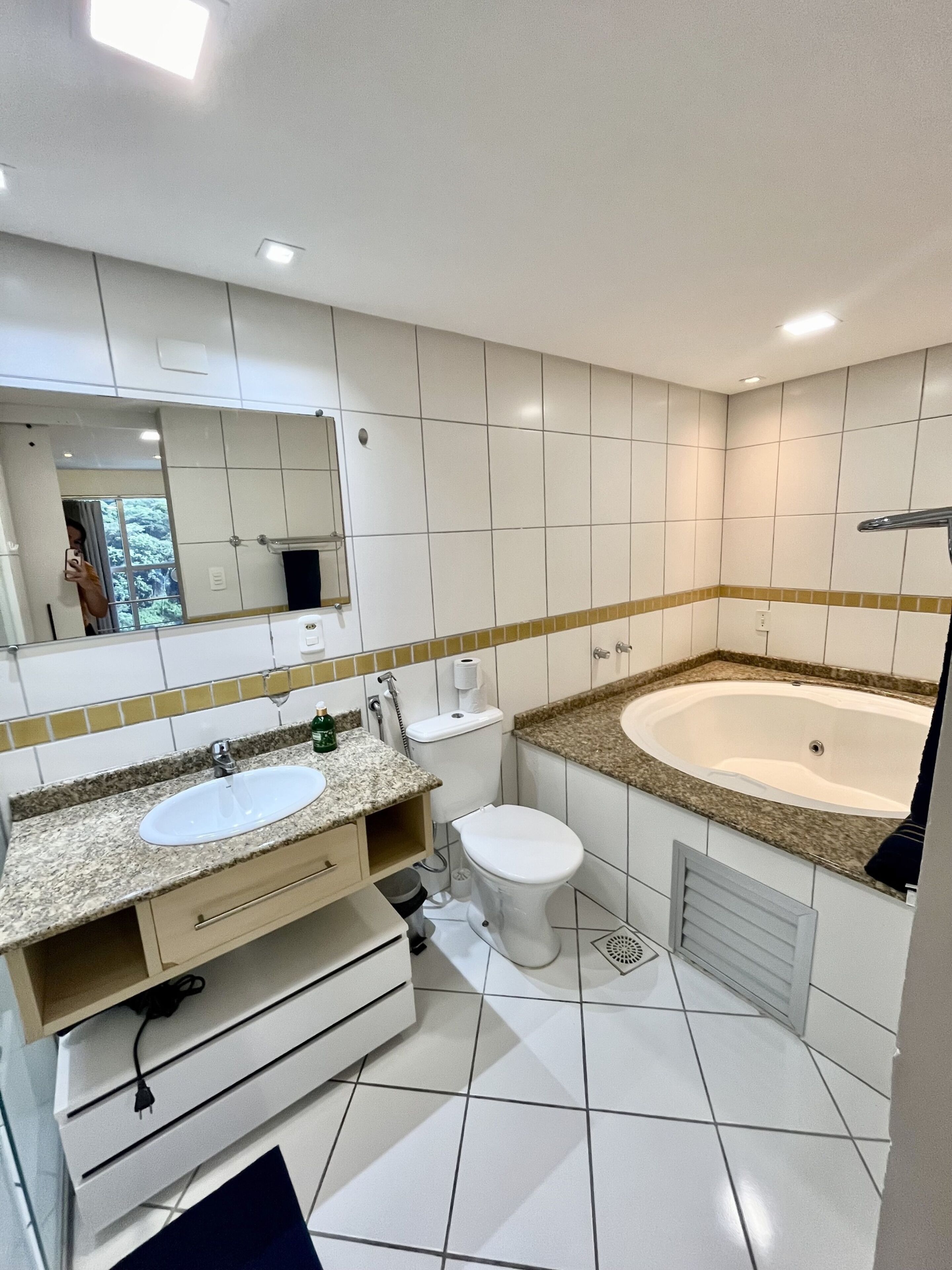 Bañera y ducha independientes, bañera de hidromasaje