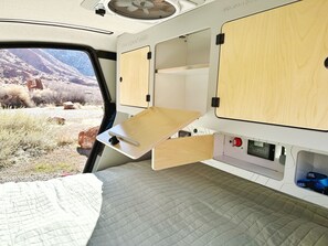 1 bedroom, bed sheets