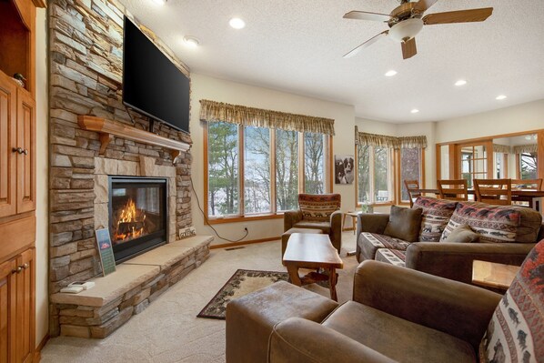 Smart TV, fireplace, books