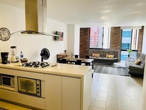Private kitchen - Modern Apartment, Great location (Medellín)