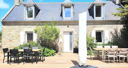 Beautiful Breton Cottage 5 mins from beach