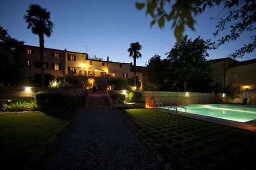 Private Villa with A/C, private pool, WIFI, TV, terrace, panoramic view, close to Montalcino