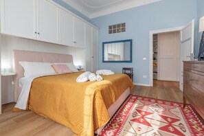 2 chambres, bureau, lit parapluie, Wi-Fi gratuit