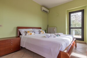 3 bedrooms, travel cot, free WiFi - Stunning private villa with WIFI, private pool, TV, patio, pets allowed and panoramic view (Cartoceto)