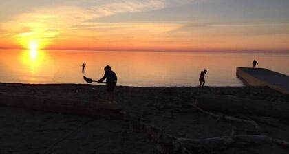 Kelso Woods with private beach access!