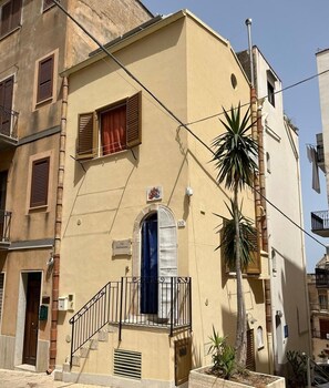 Exterior - Casa Marcantonio (Castellammare del Golfo)