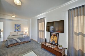 Työpöytä, Wi-Fi, vuodevaatteet