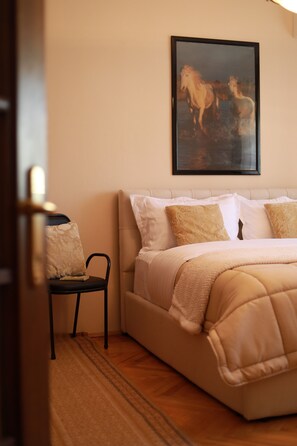 1 camera, ferro/asse da stiro, Wi-Fi gratuito, lenzuola