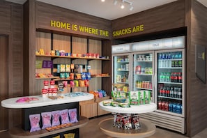 Snack bar - Home2 Suites by Hilton Cincinnati Eastgate (Cincinnati)