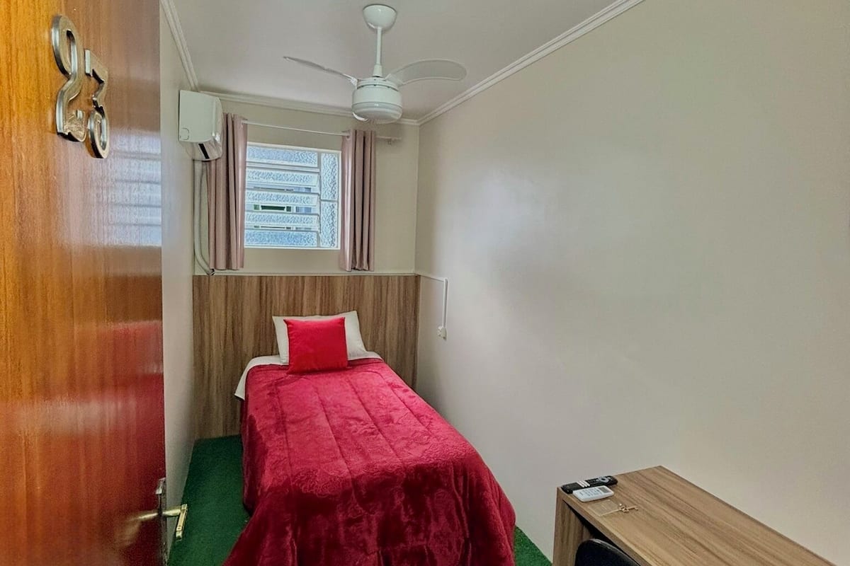 1 bedroom, desk, free WiFi