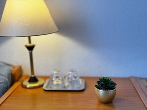 Dobbeltrom – standard | Skrivebord for bærbar PC, wi-fi (inkludert) og sengetøy