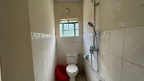 Towels, soap, shampoo, toilet paper