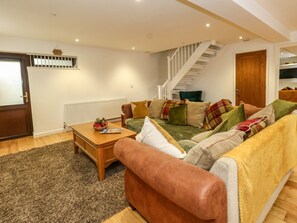 Living area - Chickerell House (Weymouth)