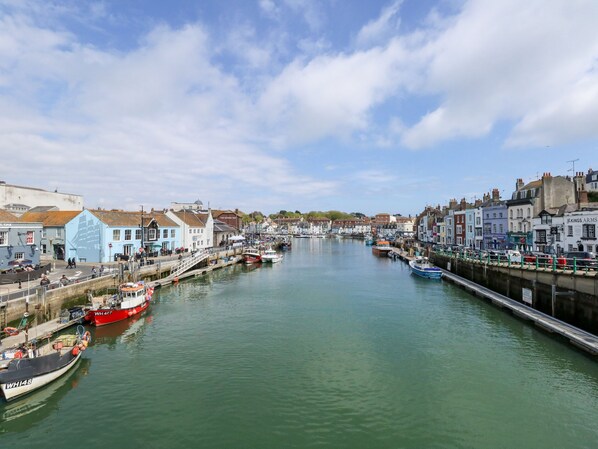 Marina - Chickerell House (Weymouth)
