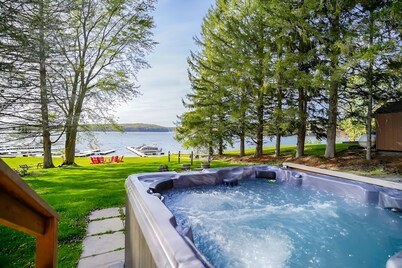 Sunset View: Lakefront Pet-Friendly + Hot Tub + Dock