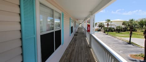 Appartamento, letti multipli, cucina, vista oceano (Alabama Sands #10) | Vista balcone