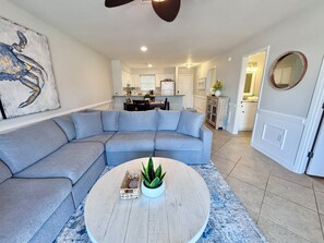 Living area - Bayview (Orange Beach)