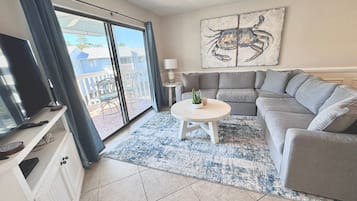 Condo, Multiple Beds, Balcony, Pool View (Bayview 20) | Living area