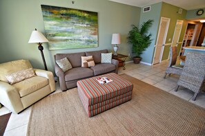 Appart'hôtel, plusieurs lits, accès piscine (Caribbean 803) | Coin séjour