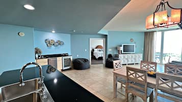 コンドミニアム ベッド (複数台) プールアクセス プールビュー (Caribe C-514) | 内装