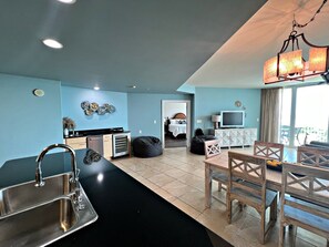 Interior - Caribe (Orange Beach)