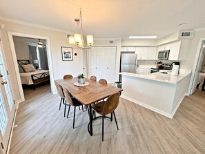 Condo, Multiple Beds, Balcony, Pool View (Colony Club P5)