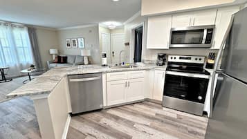 Condo, Multiple Beds, Balcony, Pool View (Colony Club P6) | Private kitchen | Coffee/tea maker