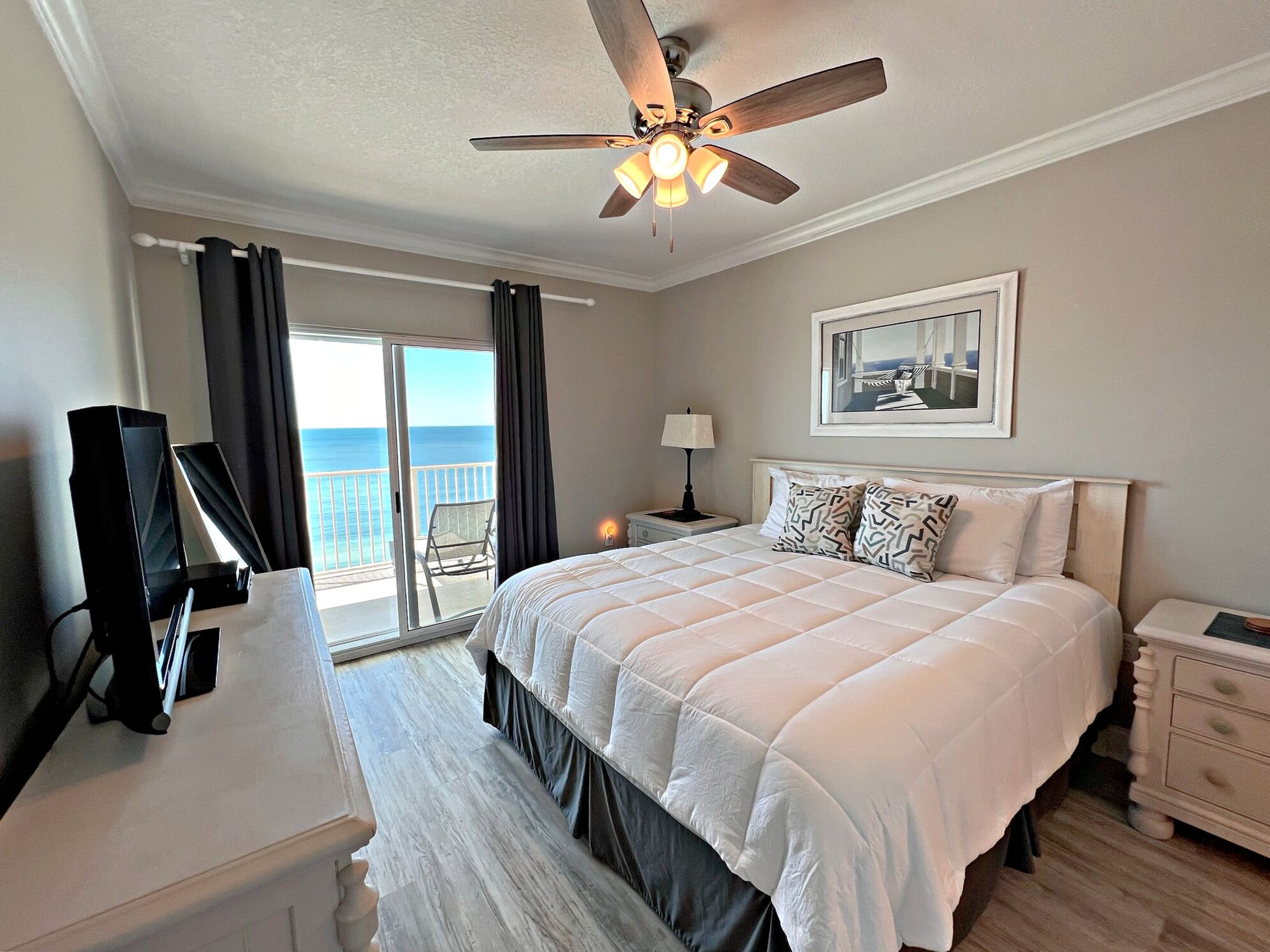 Apartamento, varias camas, acceso a la piscina (Crystal Shores 904) | 2 dormitorios, decoración individual, mobiliario individual