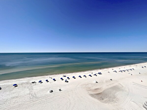 Una playa cerca